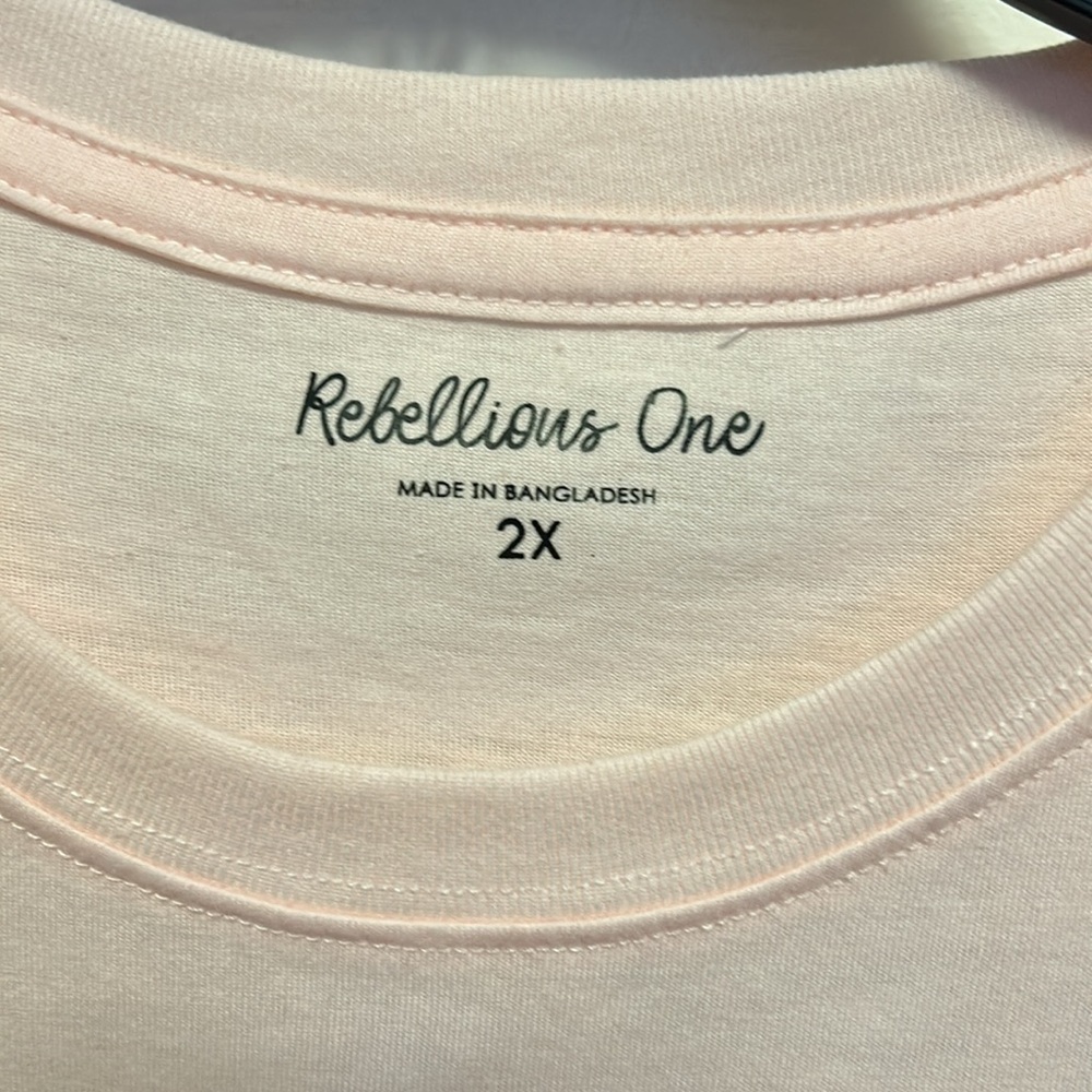 Rebellious one tee - Picture 2 of 7